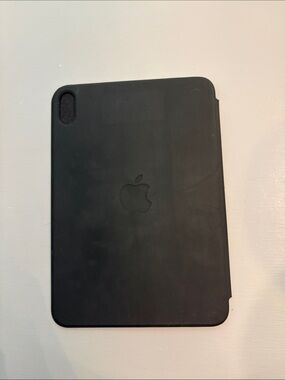 Apple Black iPad Smart Cover with Apple Logo